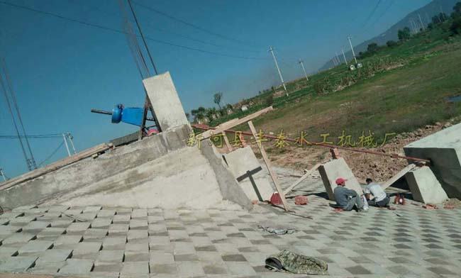 бlT